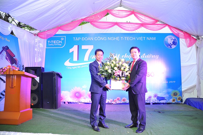 Tự hào 17 năm Tập đoàn Công nghệ T-Tech Việt Nam Tự hào 17 năm Tập đoàn Công nghệ T-Tech Việt Nam
